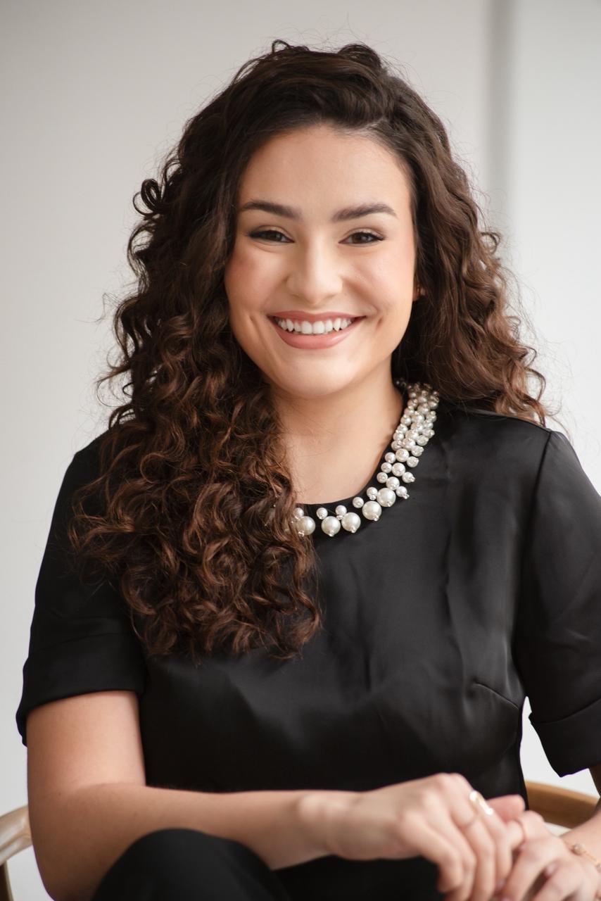 Dra. Maria Eduarda